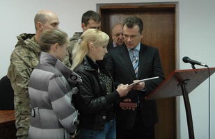 Компанією АТЛАНТ передано документи на нову квартиру сім'ї загиблого воїна АТО.